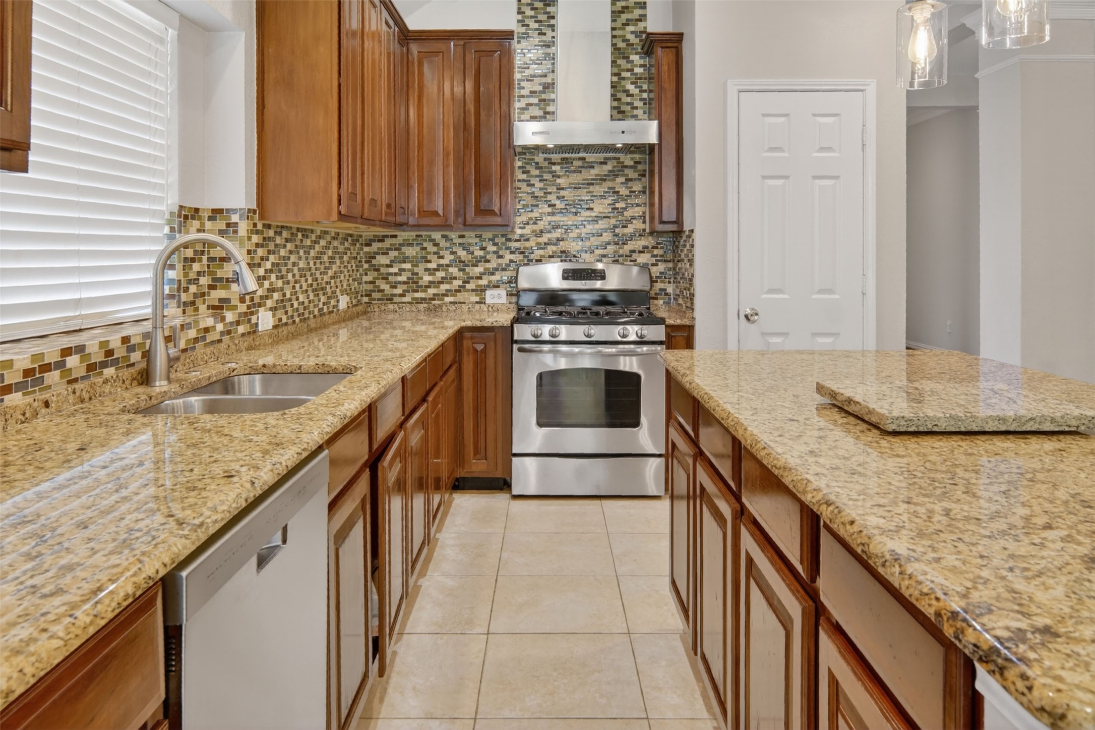 6922 Briarwood Drive Fort Worth TX 76132