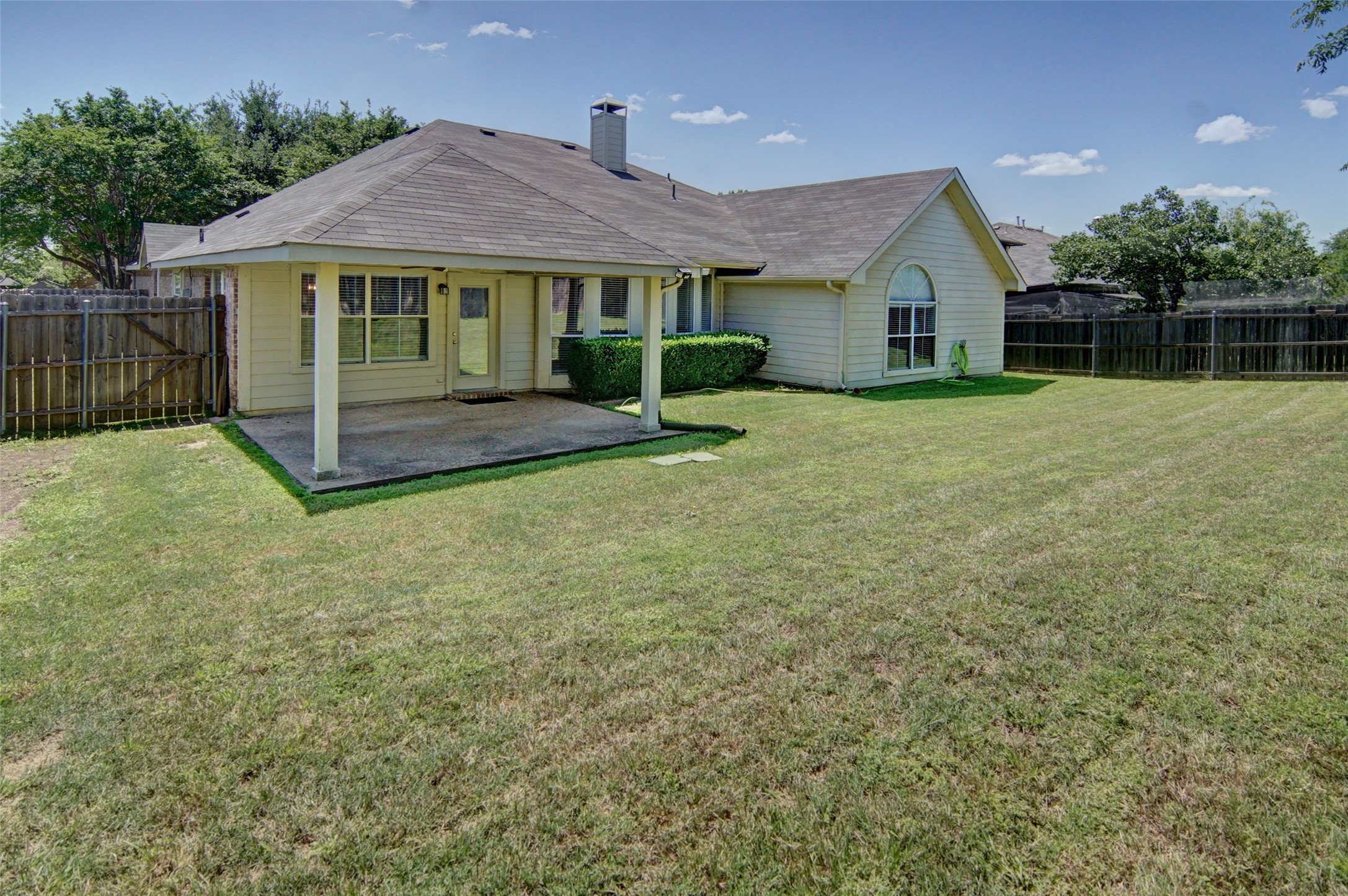 6922 Briarwood Drive Fort Worth TX 76132