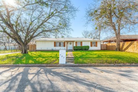 707 N Walnut Street Weatherford TX 76086