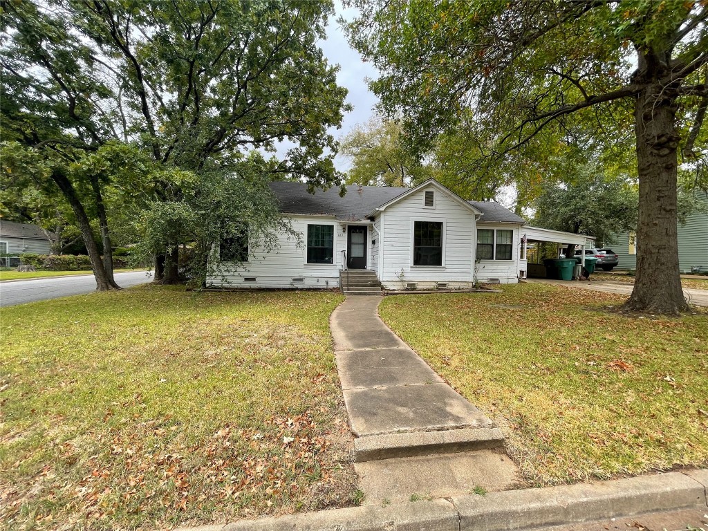 923 W College Street Sherman TX 75092
