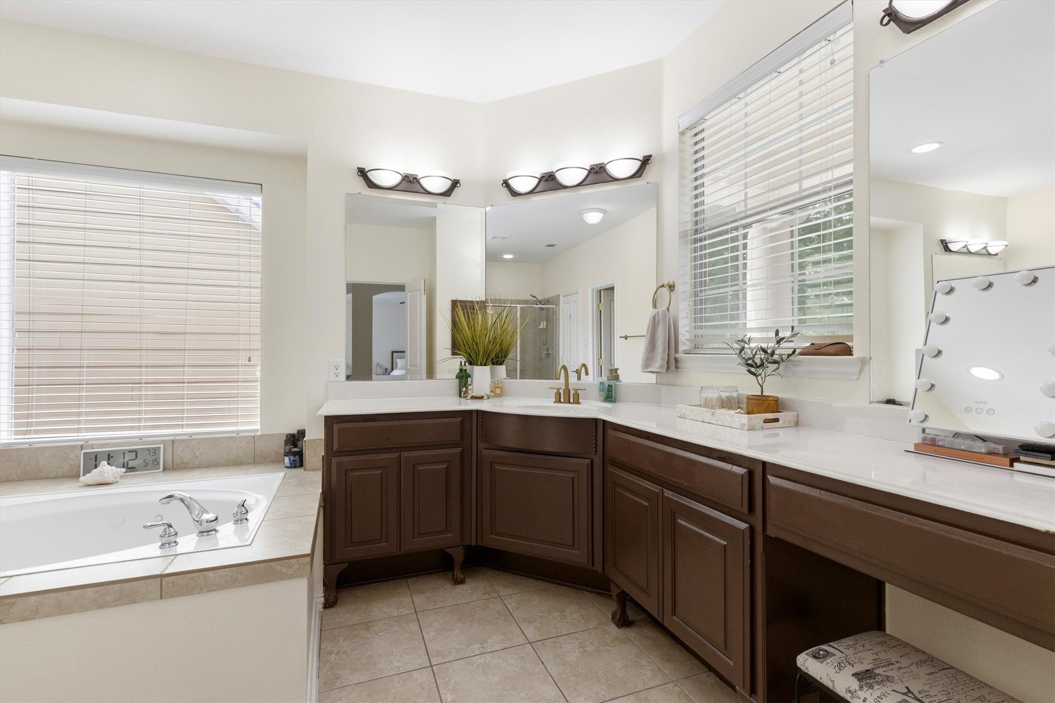 2520 Kodiak Circle Euless TX 76039
