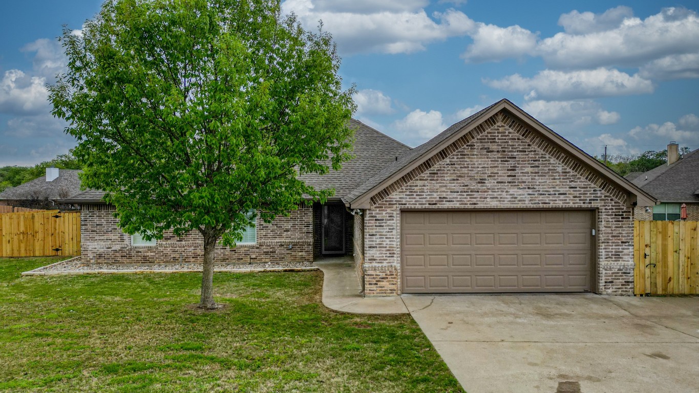 309 Casas Del Norte Street Granbury TX 76049