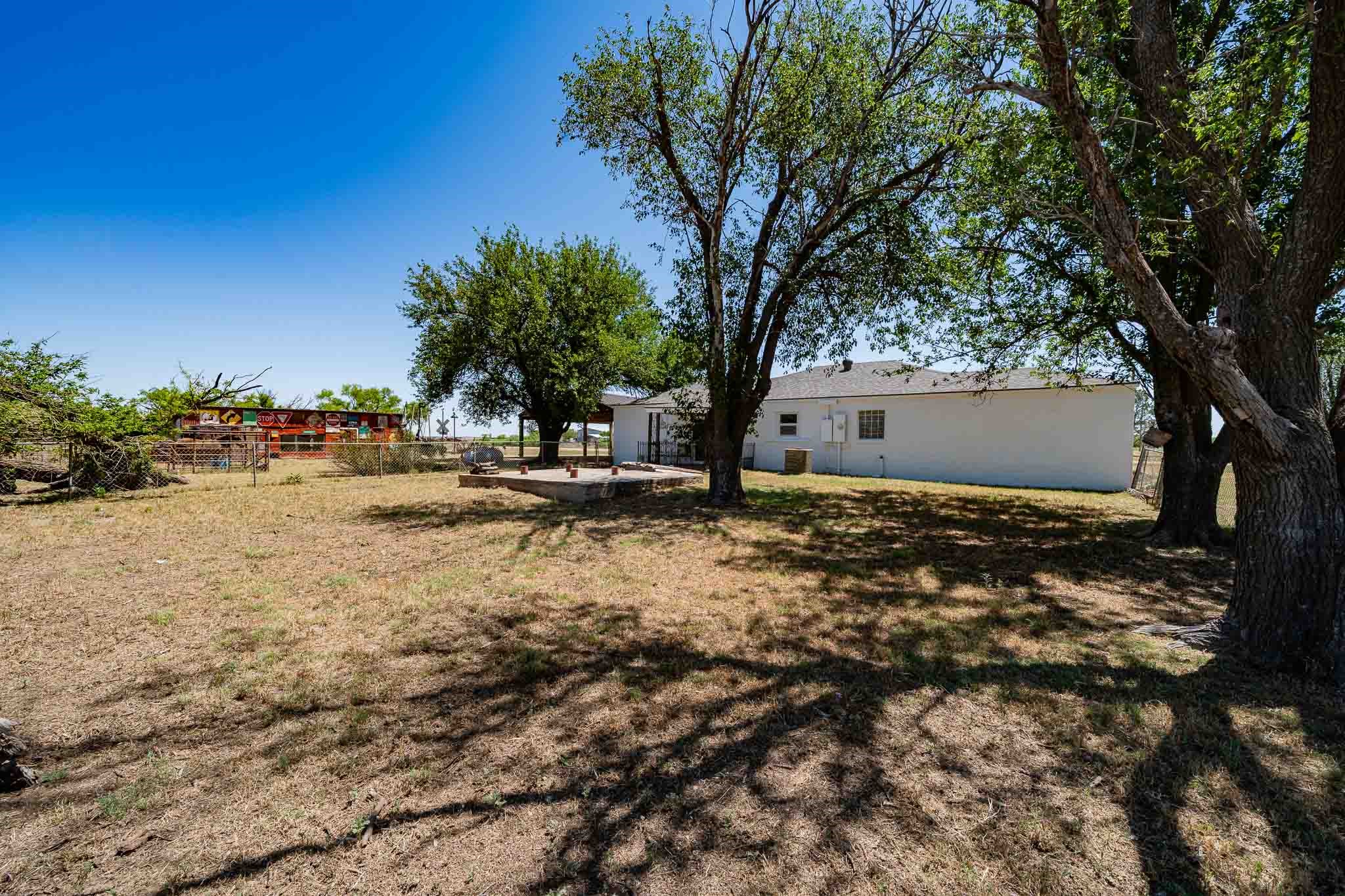 165 Jefferson Avenue Sagerton TX 79548