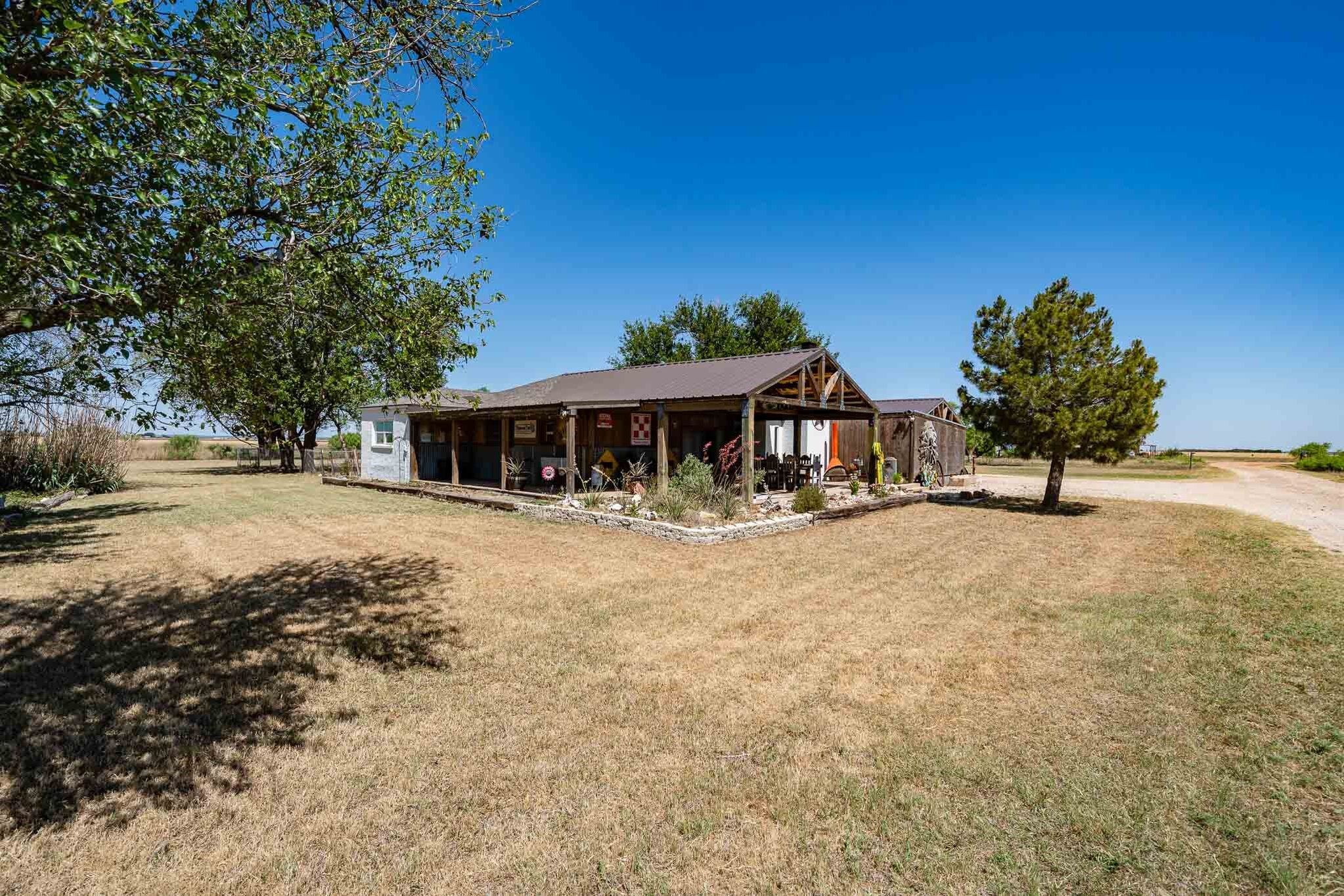 165 Jefferson Avenue Sagerton TX 79548