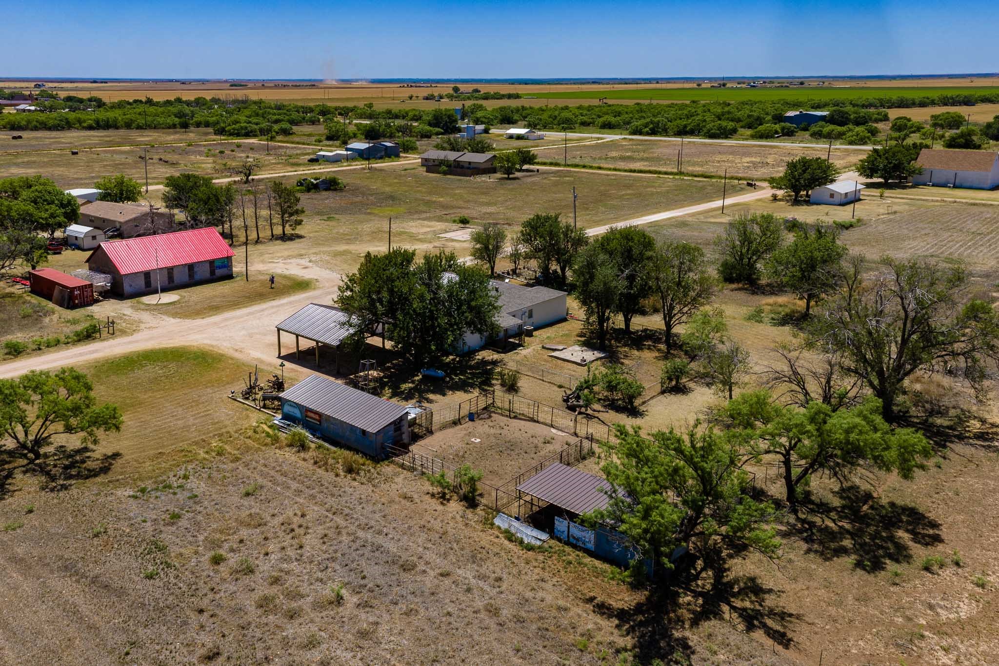 165 Jefferson Avenue Sagerton TX 79548