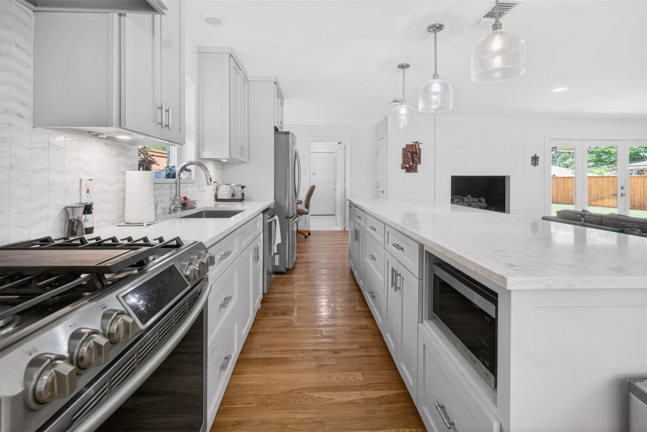 6233 Crestmont Drive Dallas TX 75214