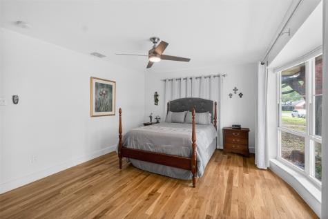 6233 Crestmont Drive Dallas TX 75214