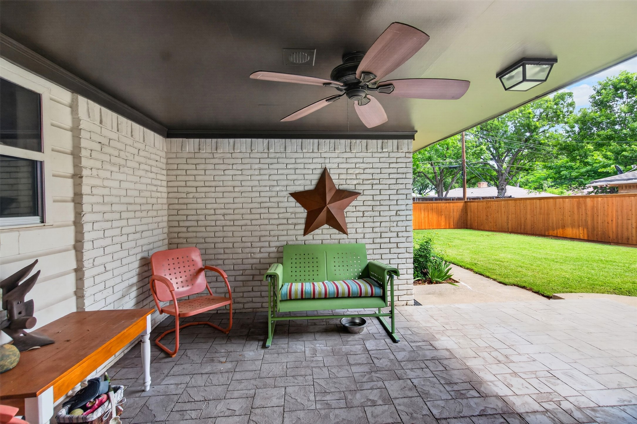 6233 Crestmont Drive Dallas TX 75214