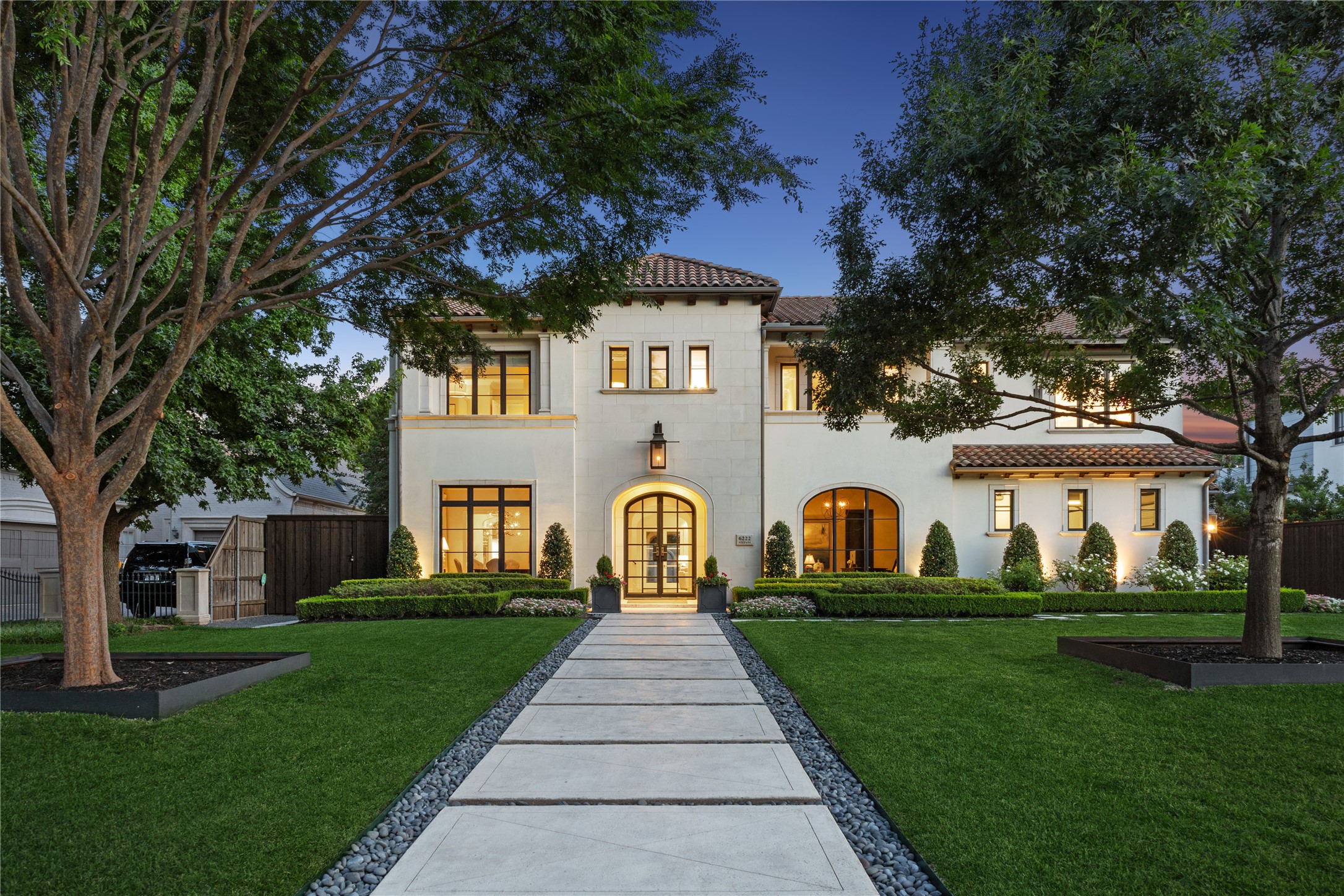 6222 Stefani Drive Dallas TX 75225