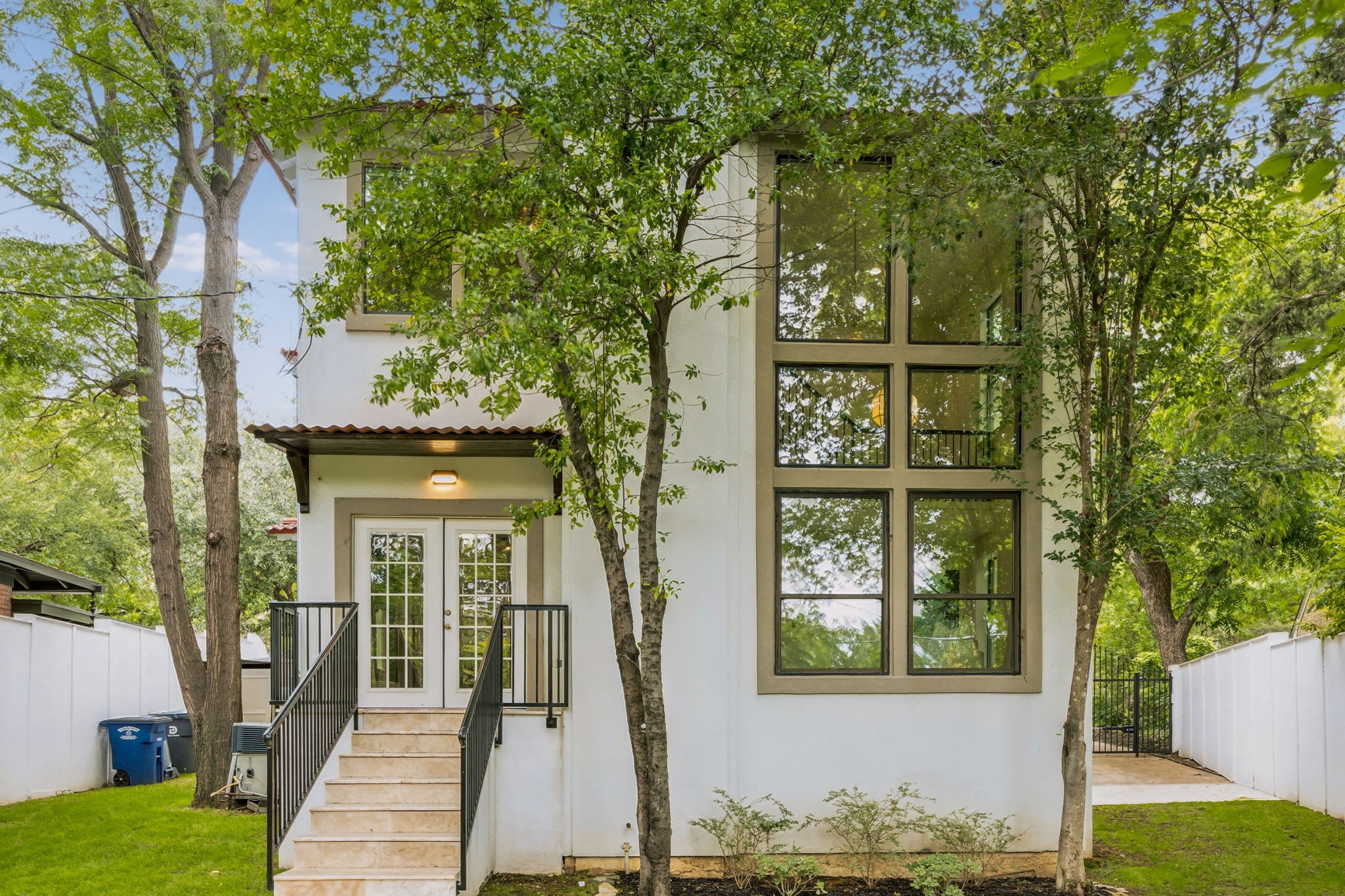 2010 Mayflower Drive Dallas TX 75208