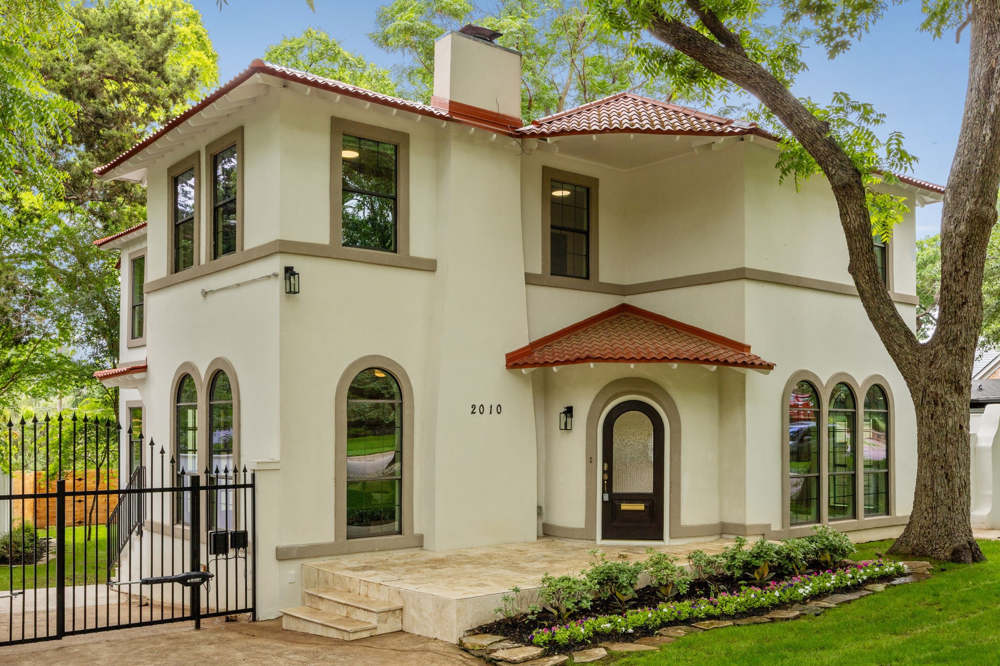 2010 Mayflower Drive Dallas TX 75208