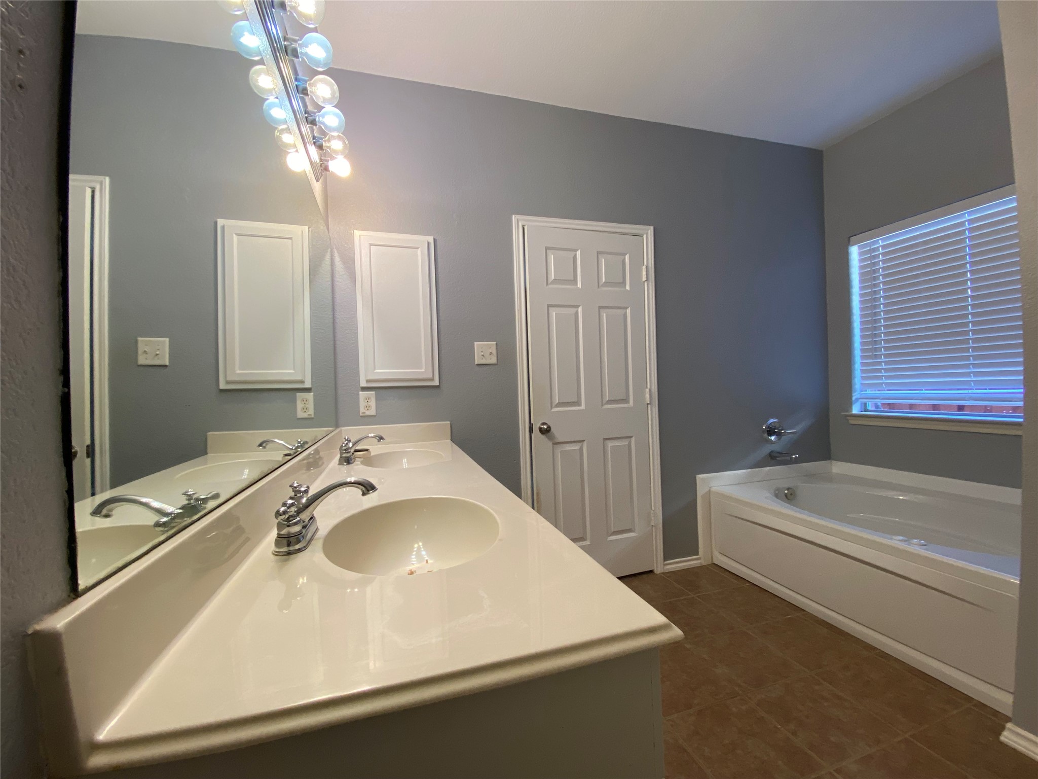 2913 Castlebend Drive Seagoville TX 75159