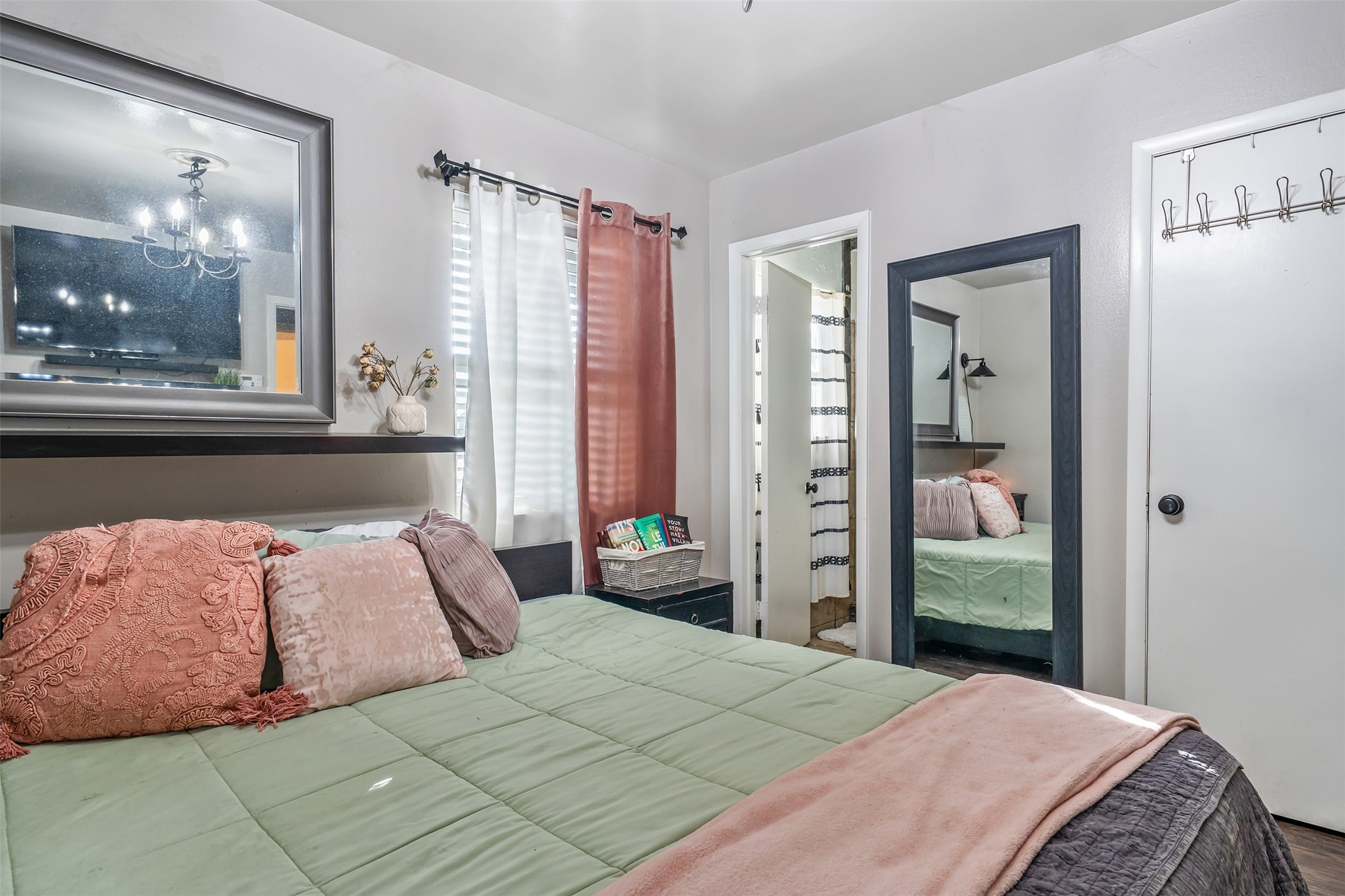 3020 Meadowlark Tyler TX 75701