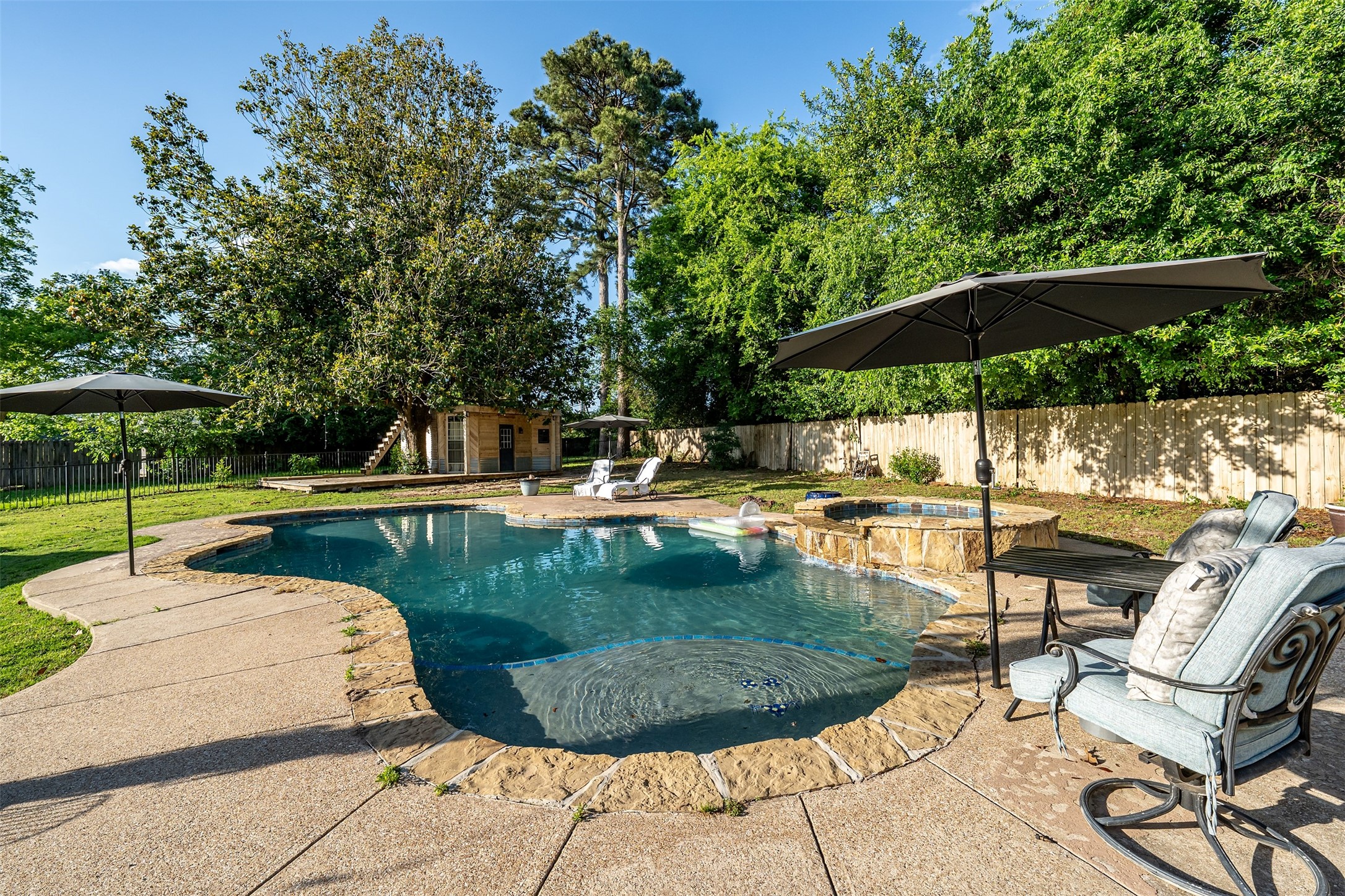3020 Meadowlark Tyler TX 75701