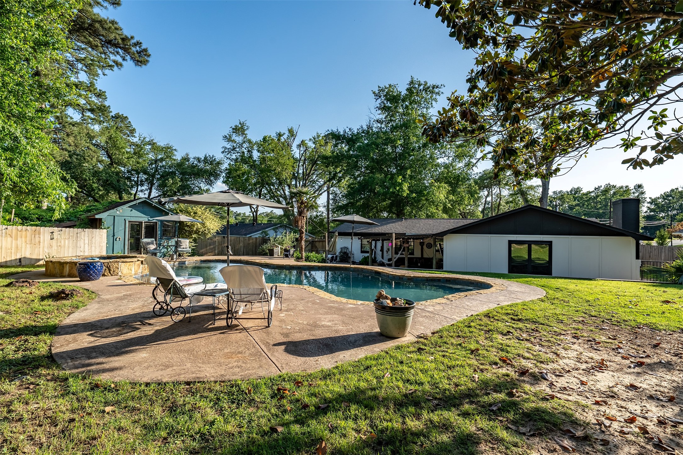 3020 Meadowlark Tyler TX 75701