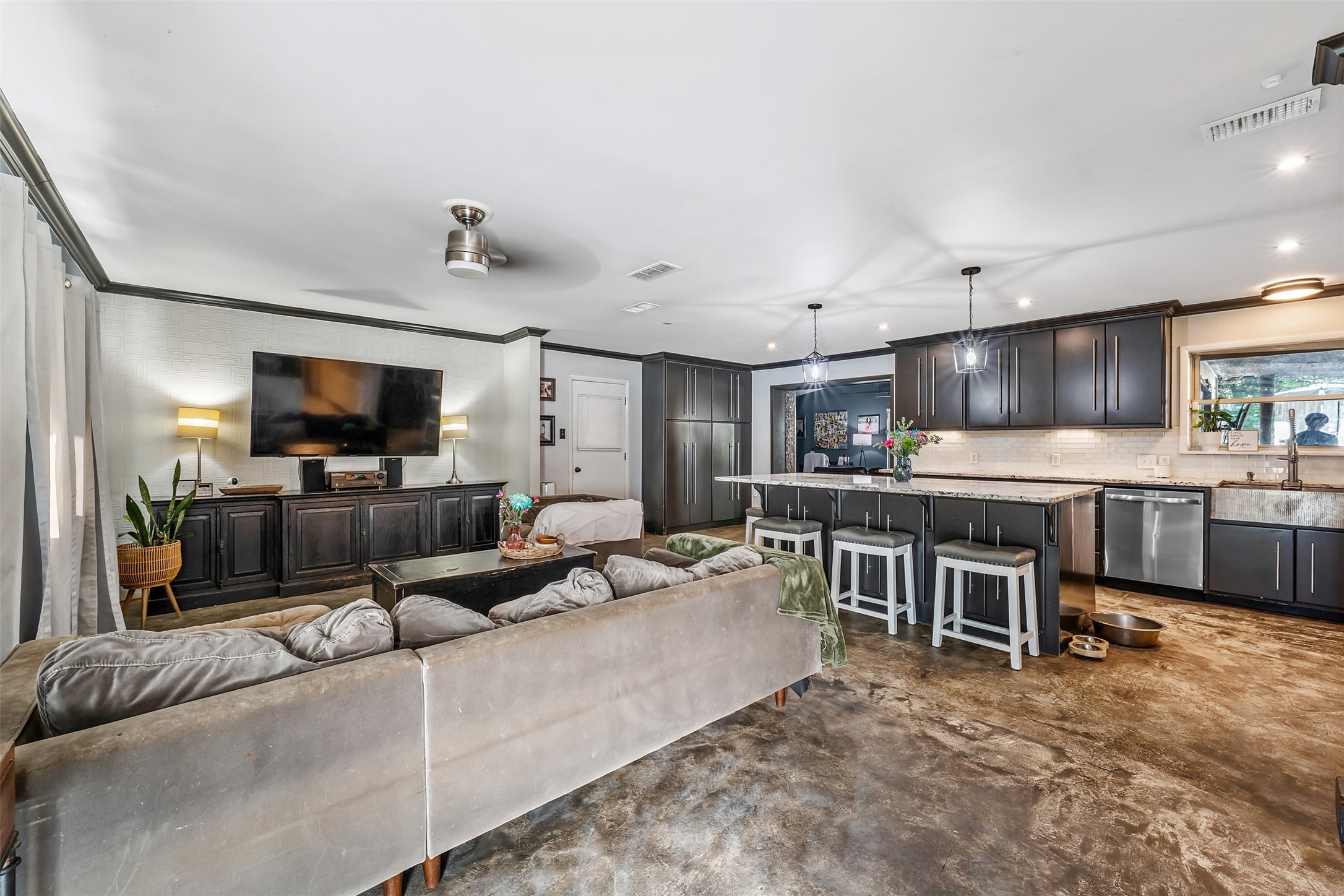 3020 Meadowlark Tyler TX 75701