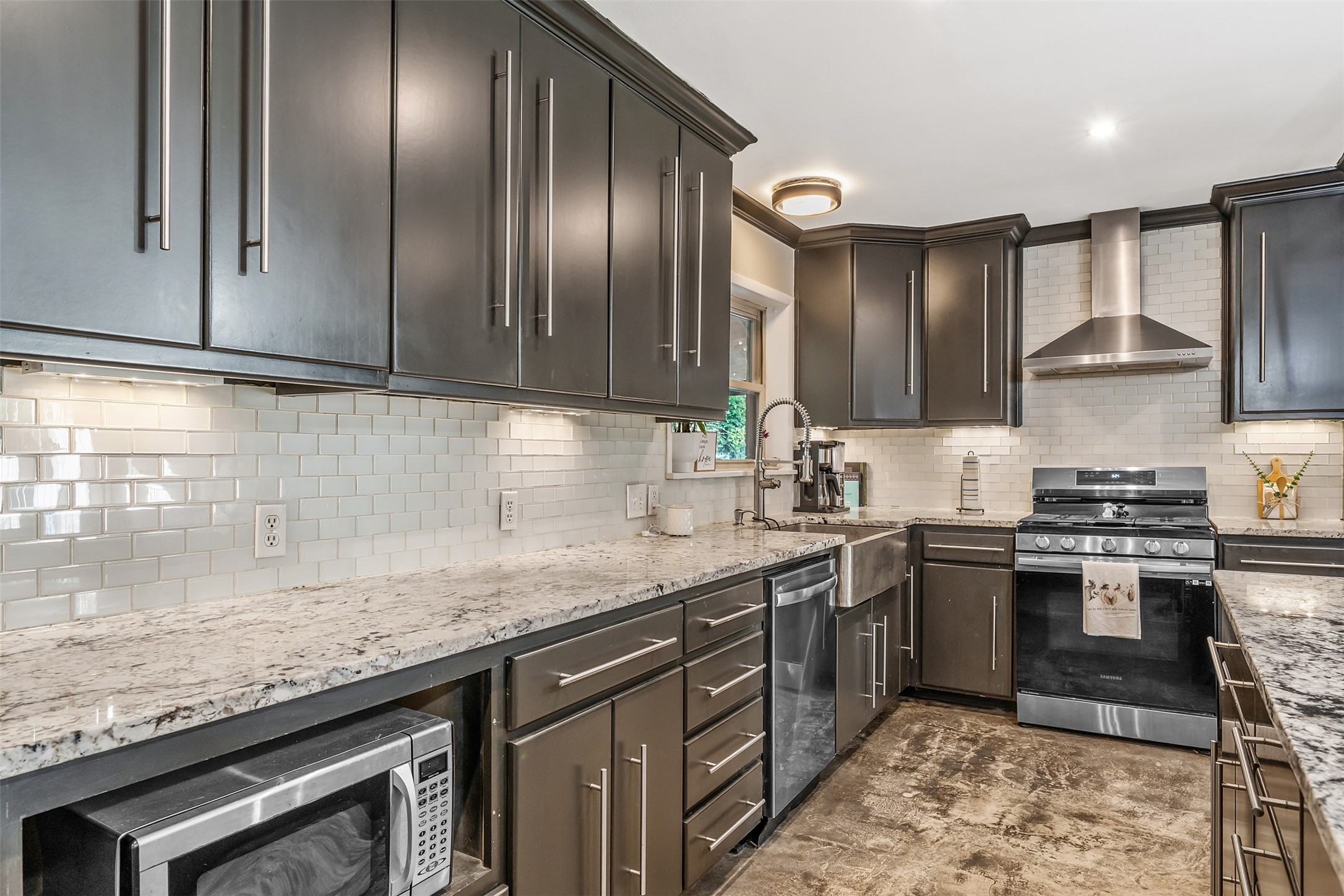 3020 Meadowlark Tyler TX 75701