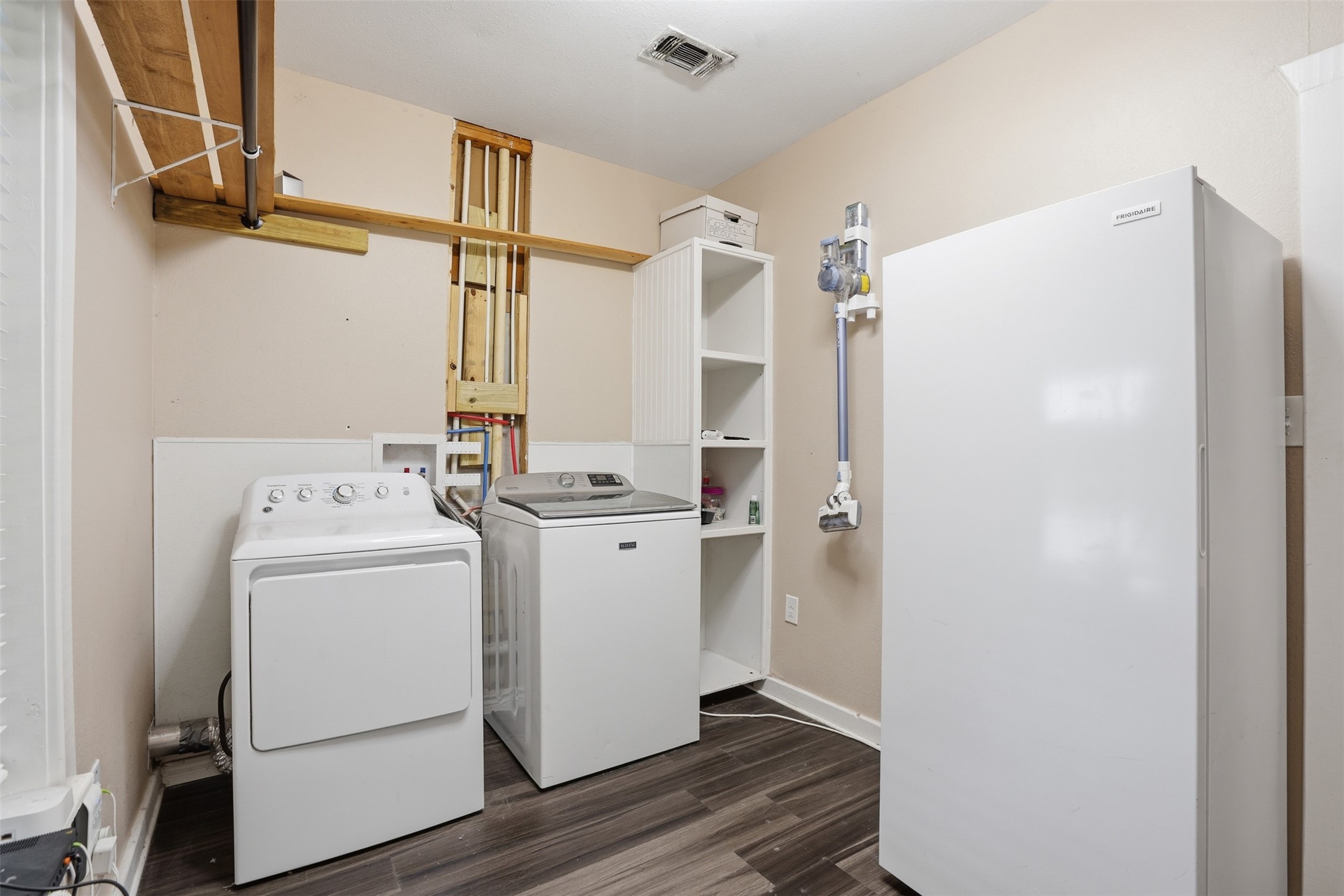 1724 E Crestway Drive West Tawakoni TX 75474