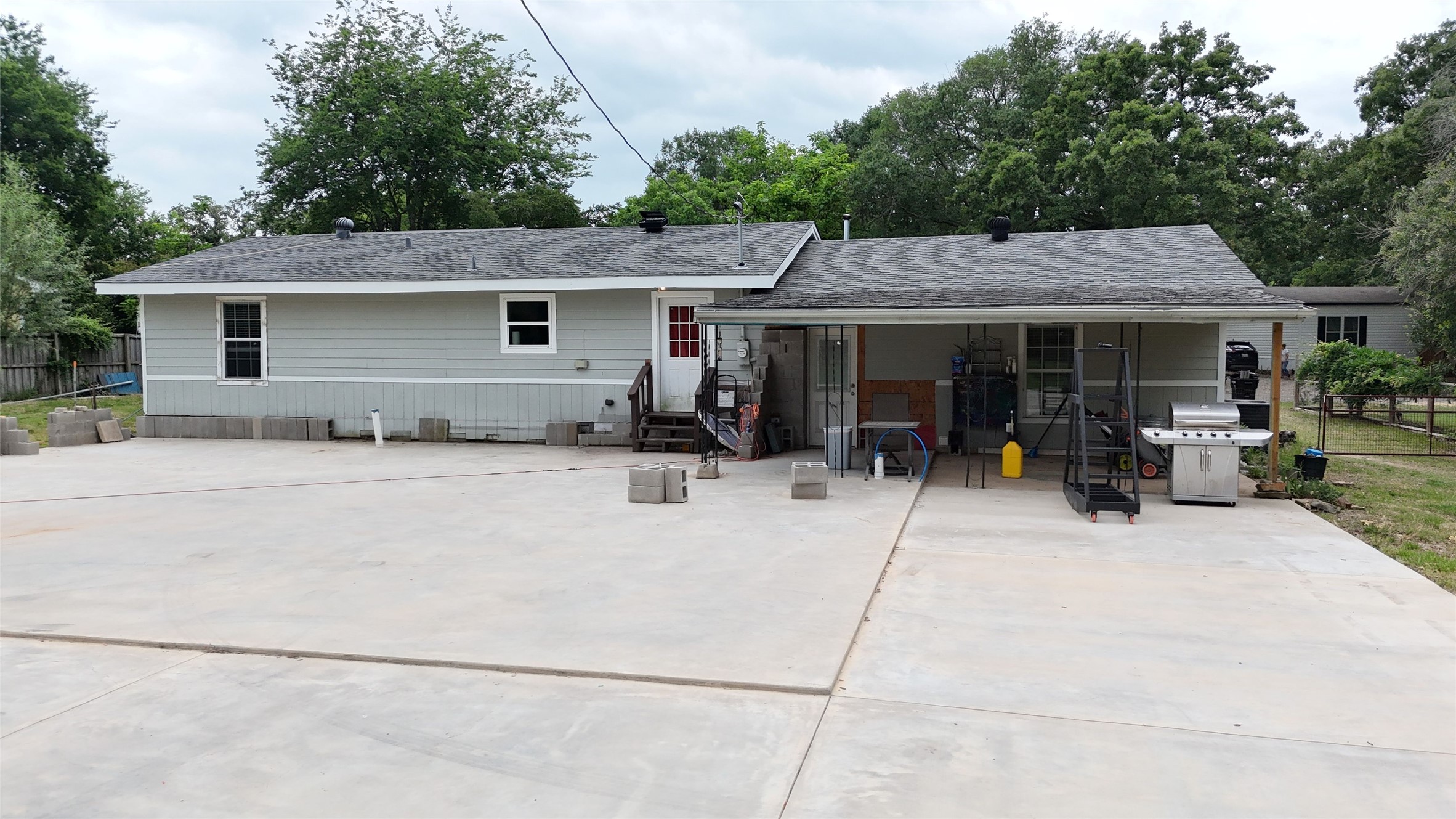 1724 E Crestway Drive West Tawakoni TX 75474