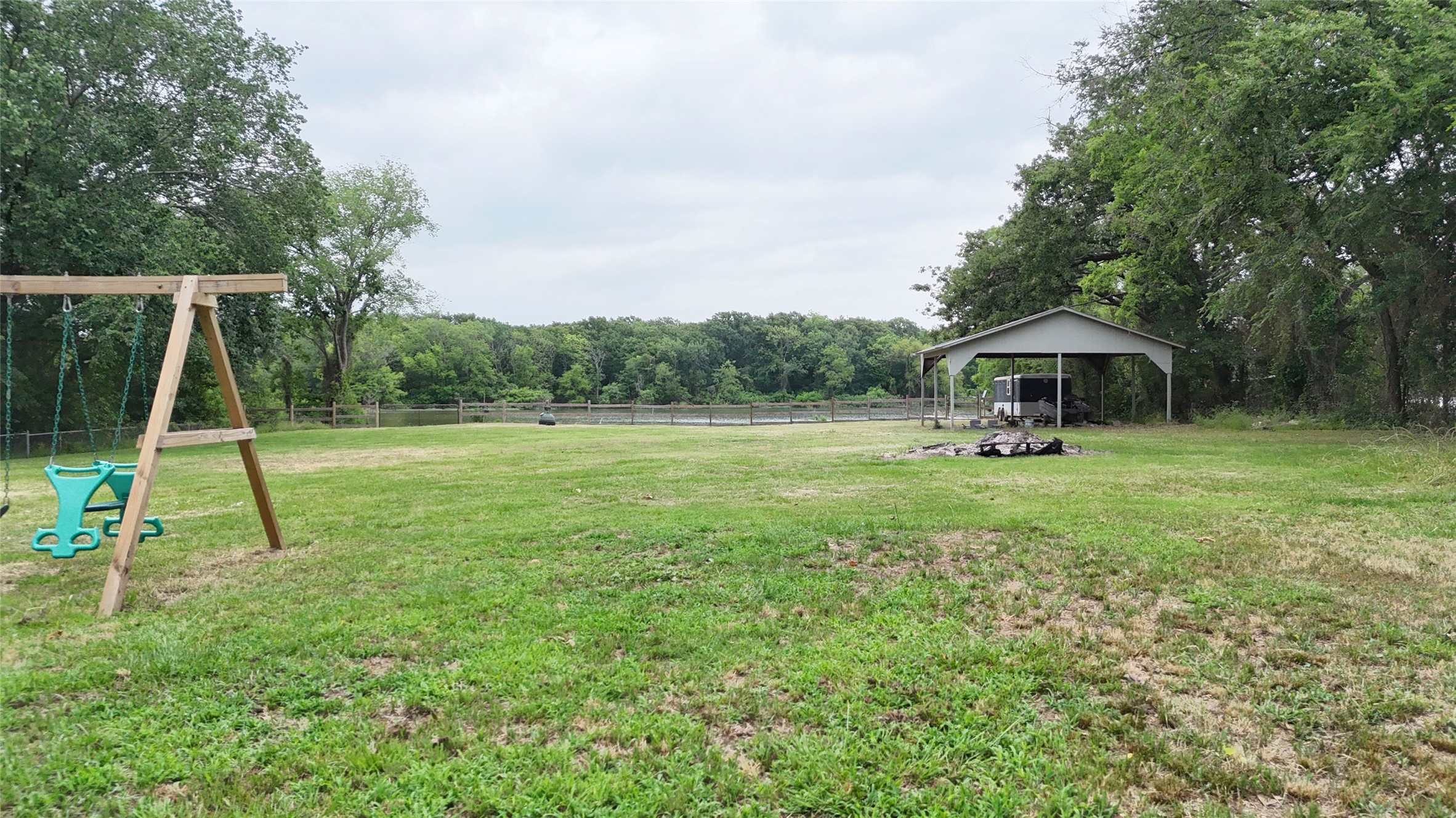 1724 E Crestway Drive West Tawakoni TX 75474