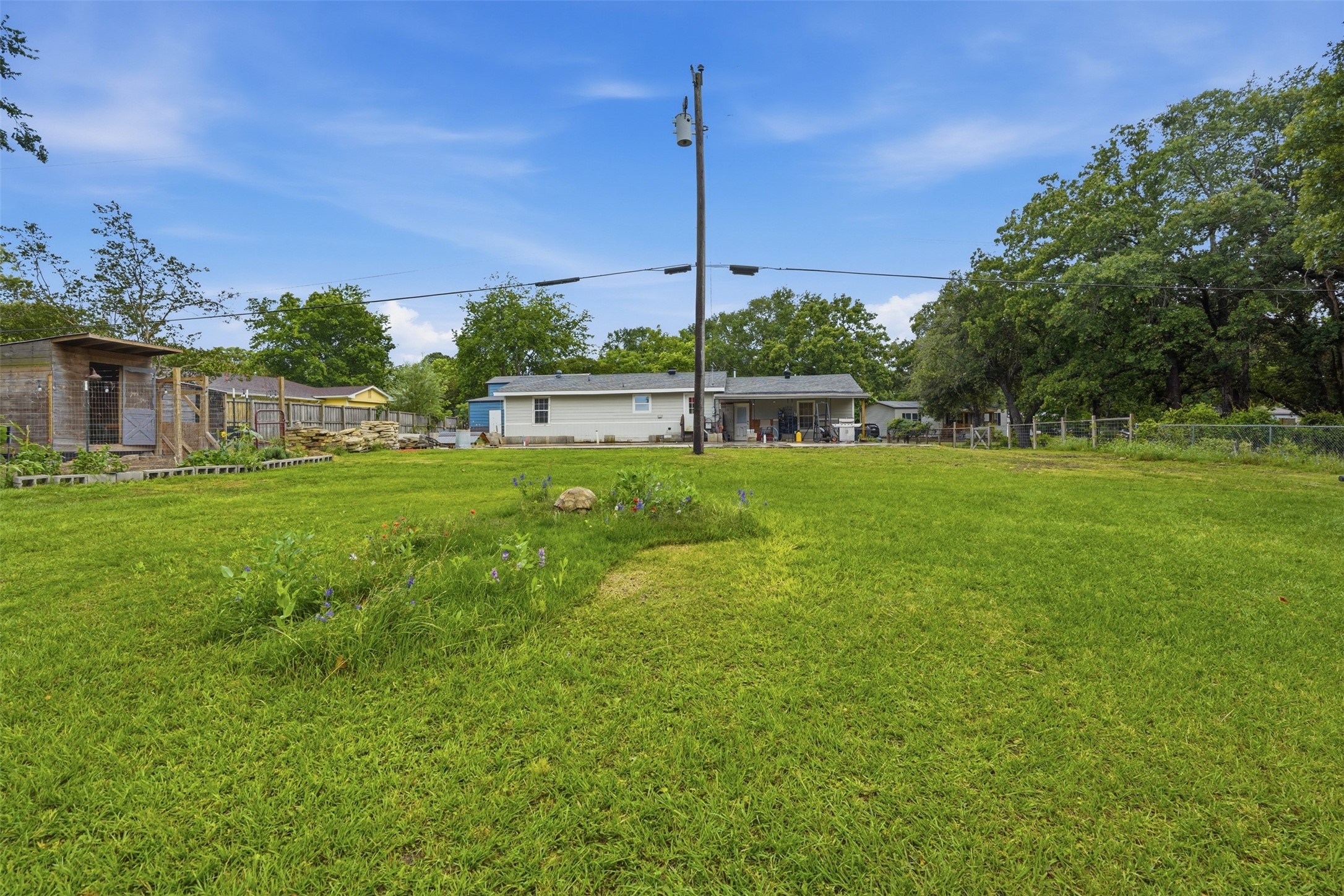 1724 E Crestway Drive West Tawakoni TX 75474