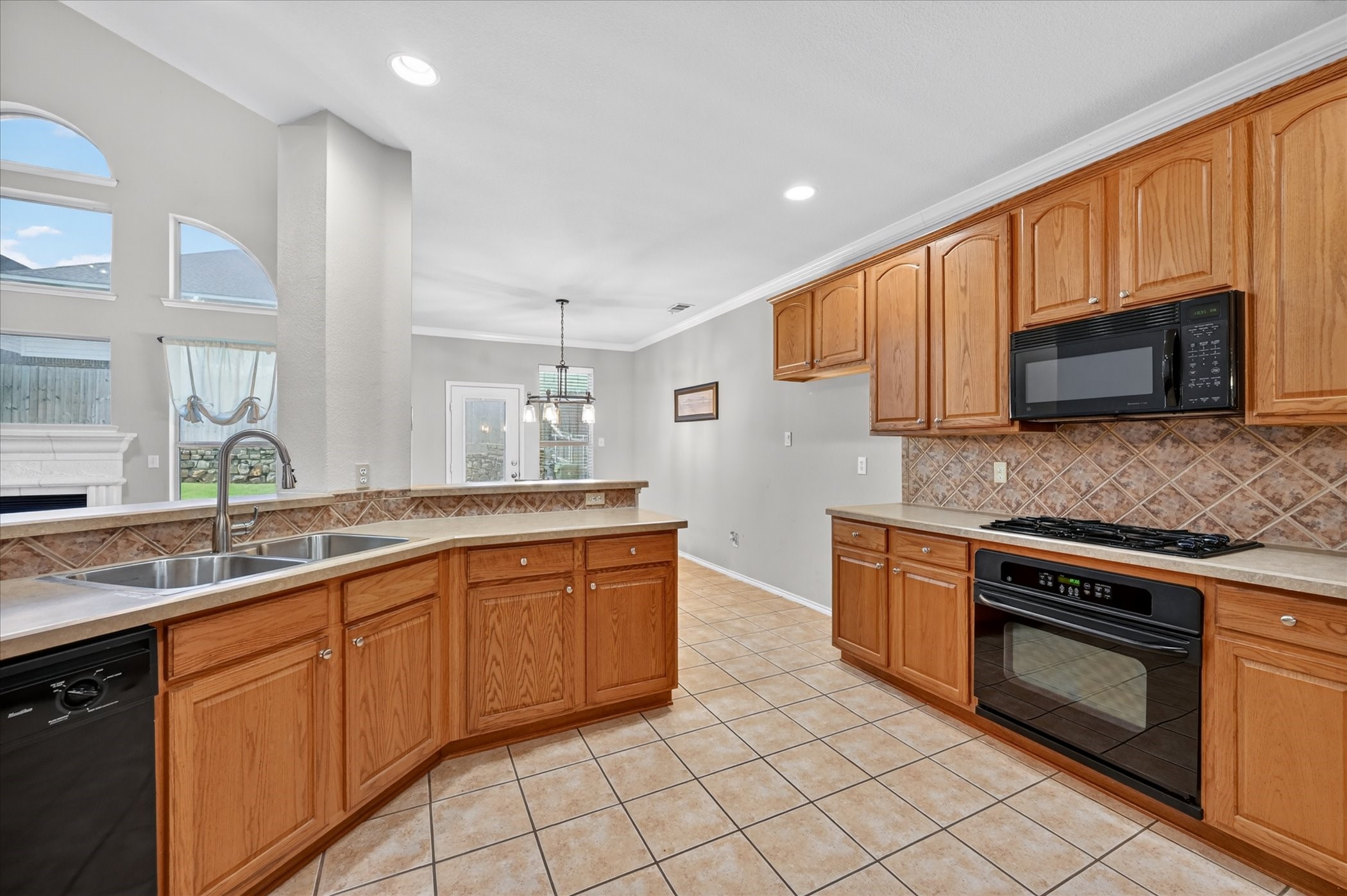 6514 Daisy Drive Arlington TX 76017