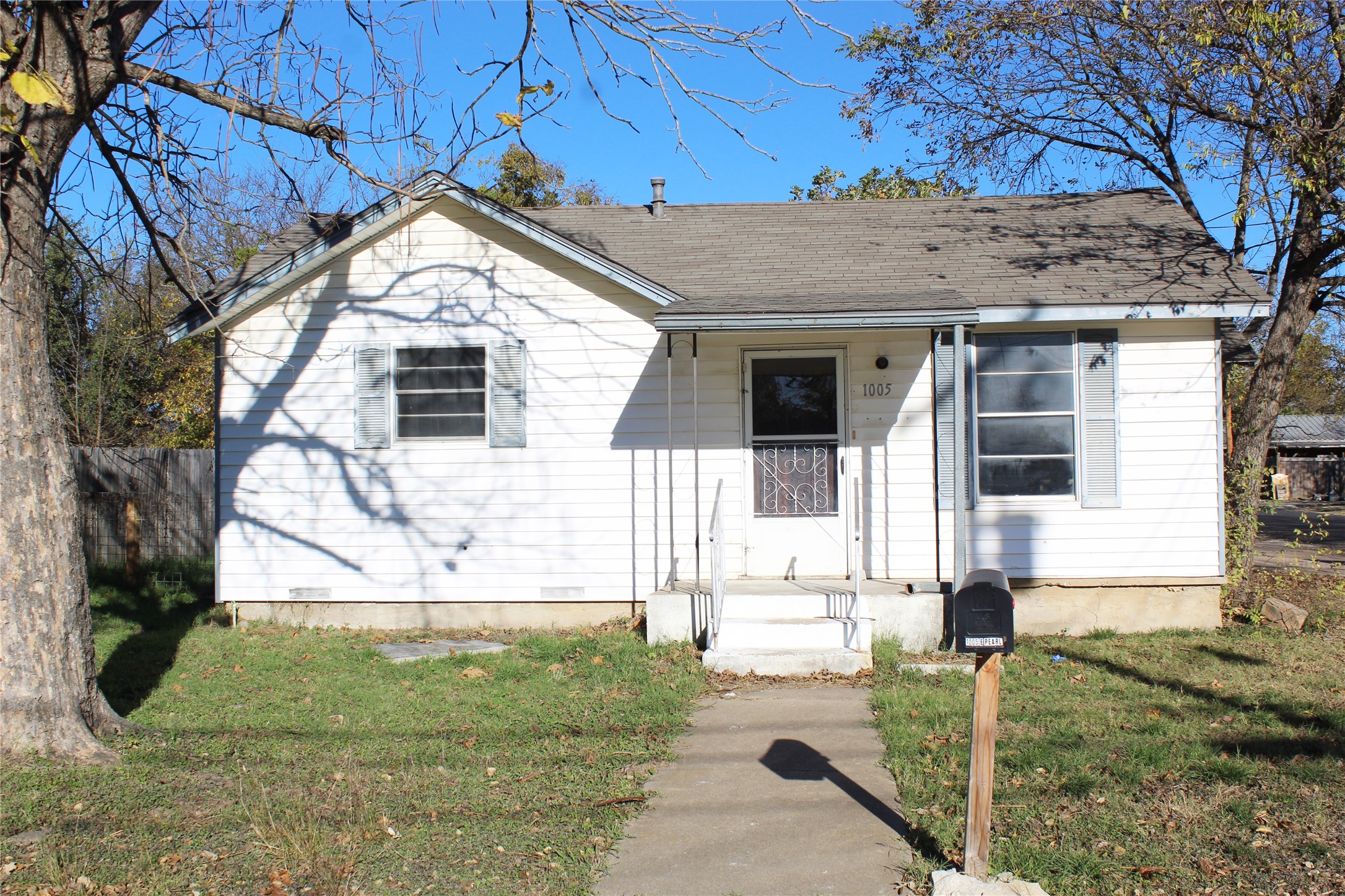 1005 E Pearl Street Stephenville TX 76401