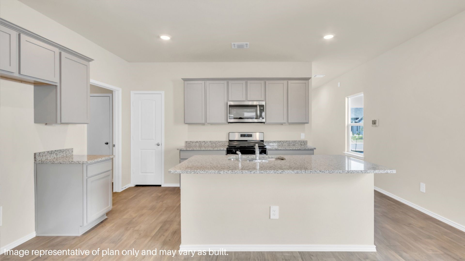 2124 Chantilly Lane Arlington TX 76015