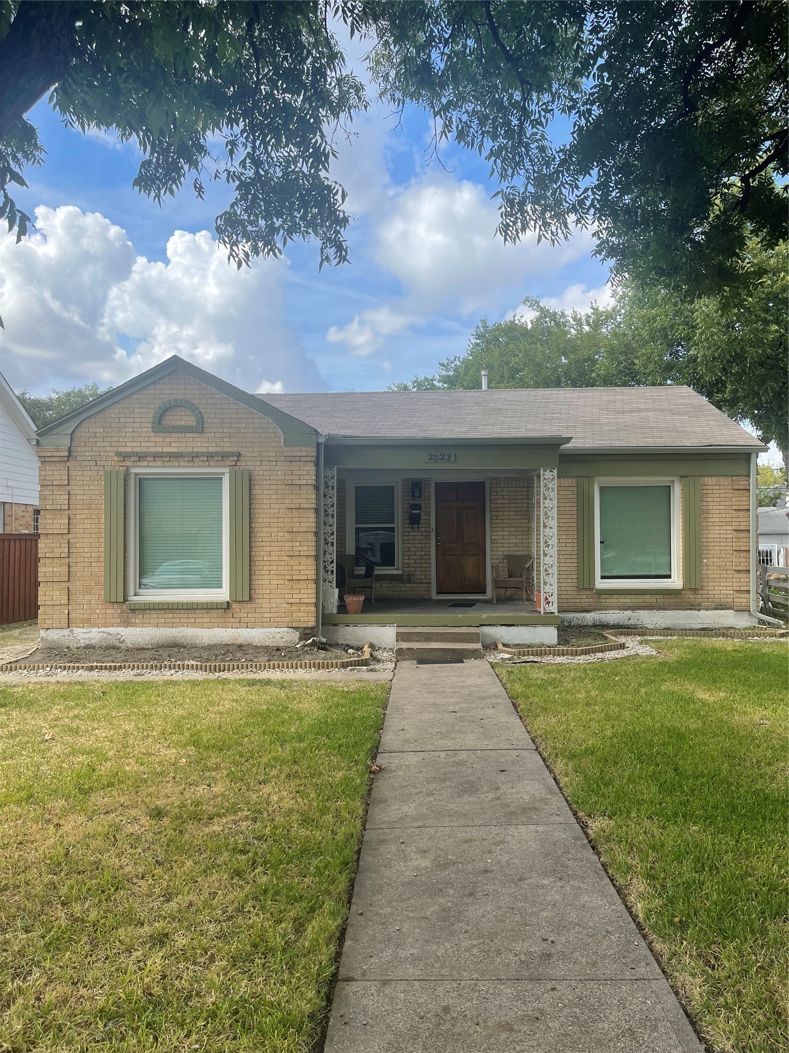 2523 Roanoke Avenue Dallas TX 75235