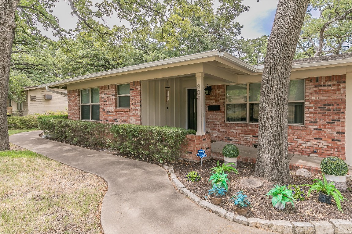 804 Briarwood Boulevard Arlington TX 76013