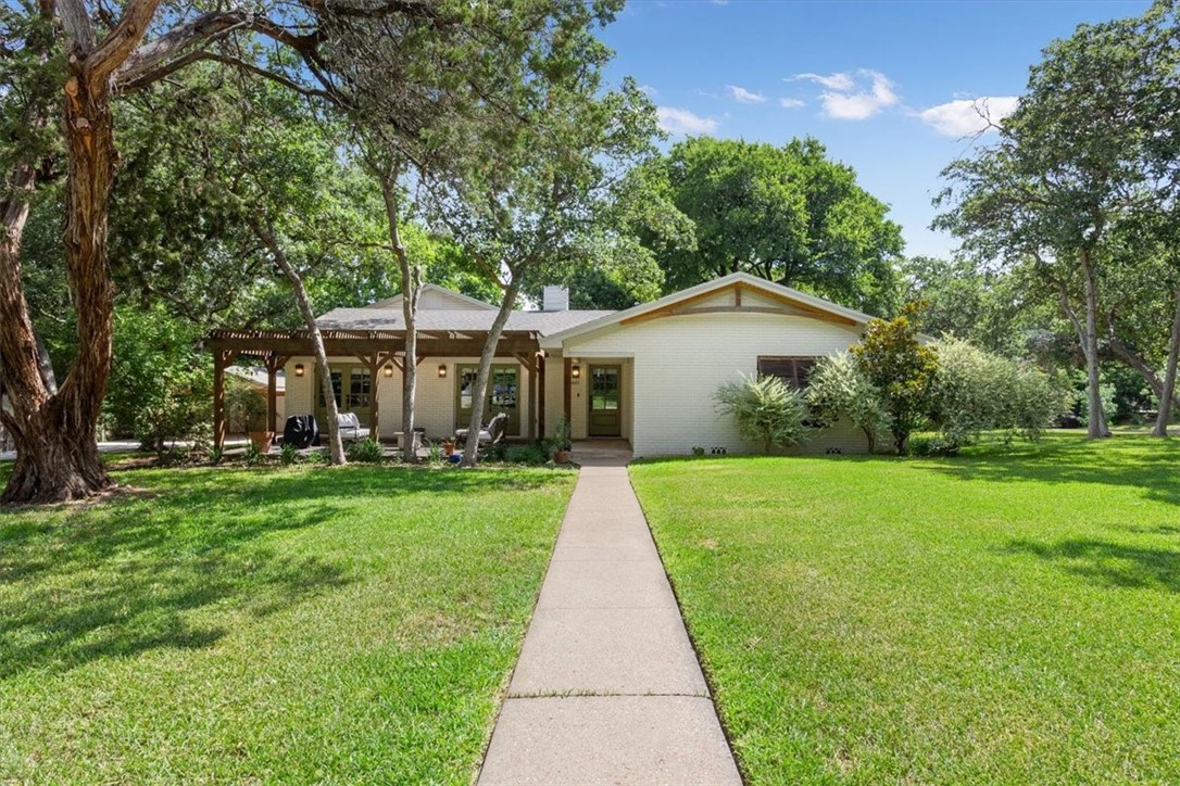 401 Elmwood Road Woodway TX 76712