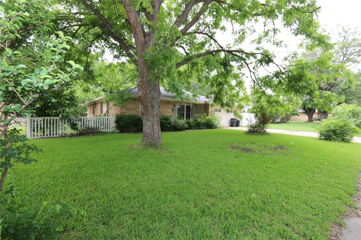 611 Misty Glen Drive Desoto TX 75115