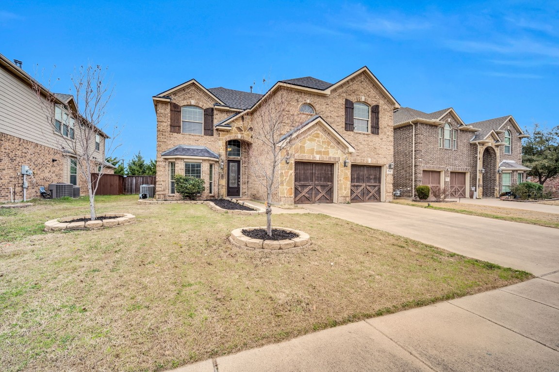 2744 Potter Court Grand Prairie TX 75052