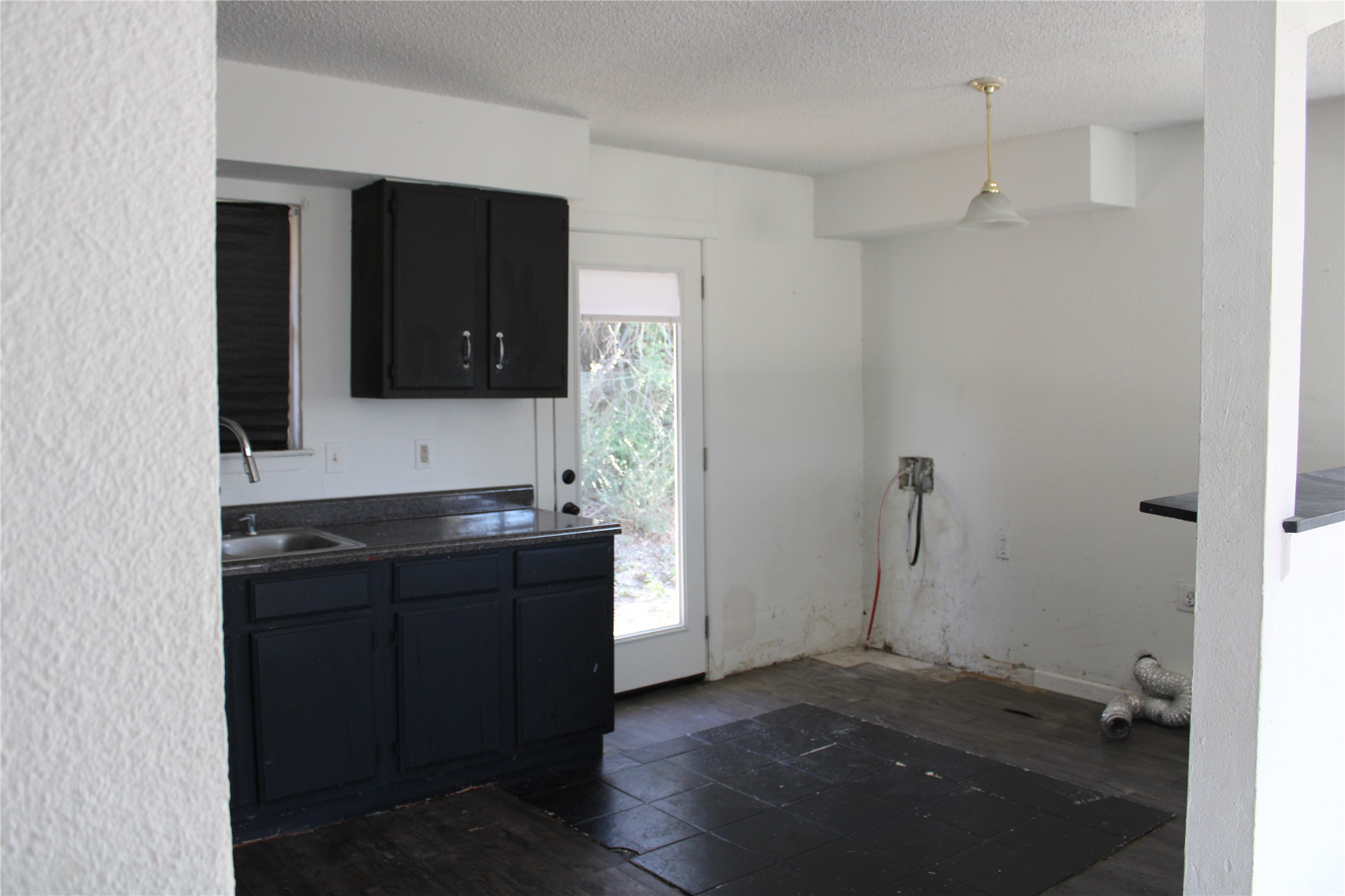 525 W Hickory Street Kaufman TX 75142
