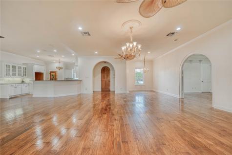 15 W Elmwood Corner Mount Vernon TX 75457