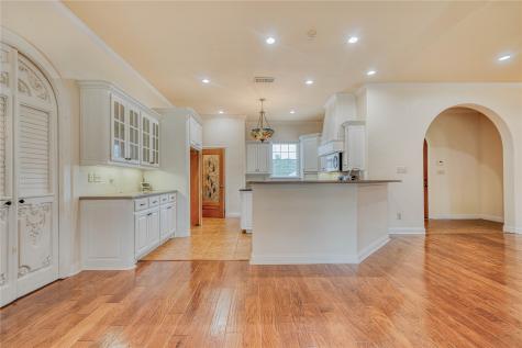 15 W Elmwood Corner Mount Vernon TX 75457