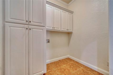 15 W Elmwood Corner Mount Vernon TX 75457
