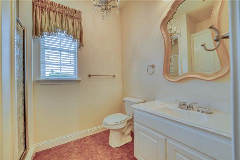 15 W Elmwood Corner Mount Vernon TX 75457