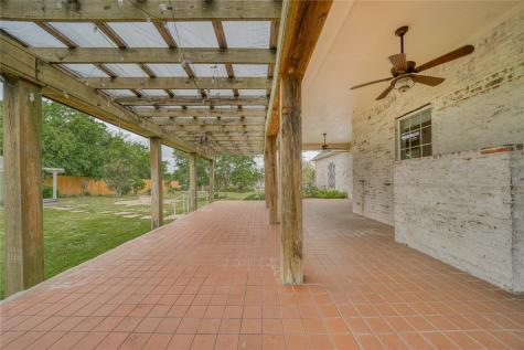 15 W Elmwood Corner Mount Vernon TX 75457