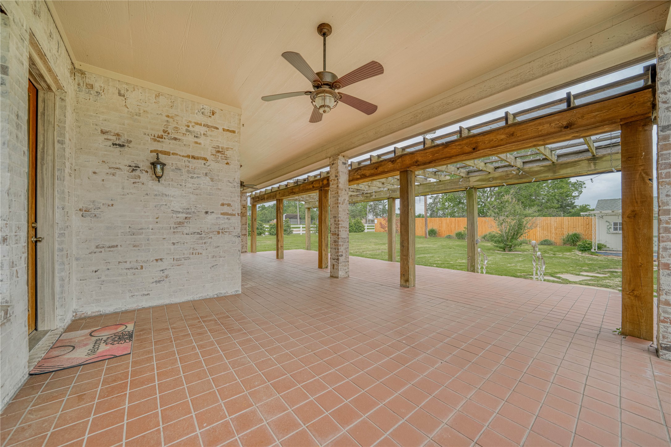 15 W Elmwood Corner Mount Vernon TX 75457