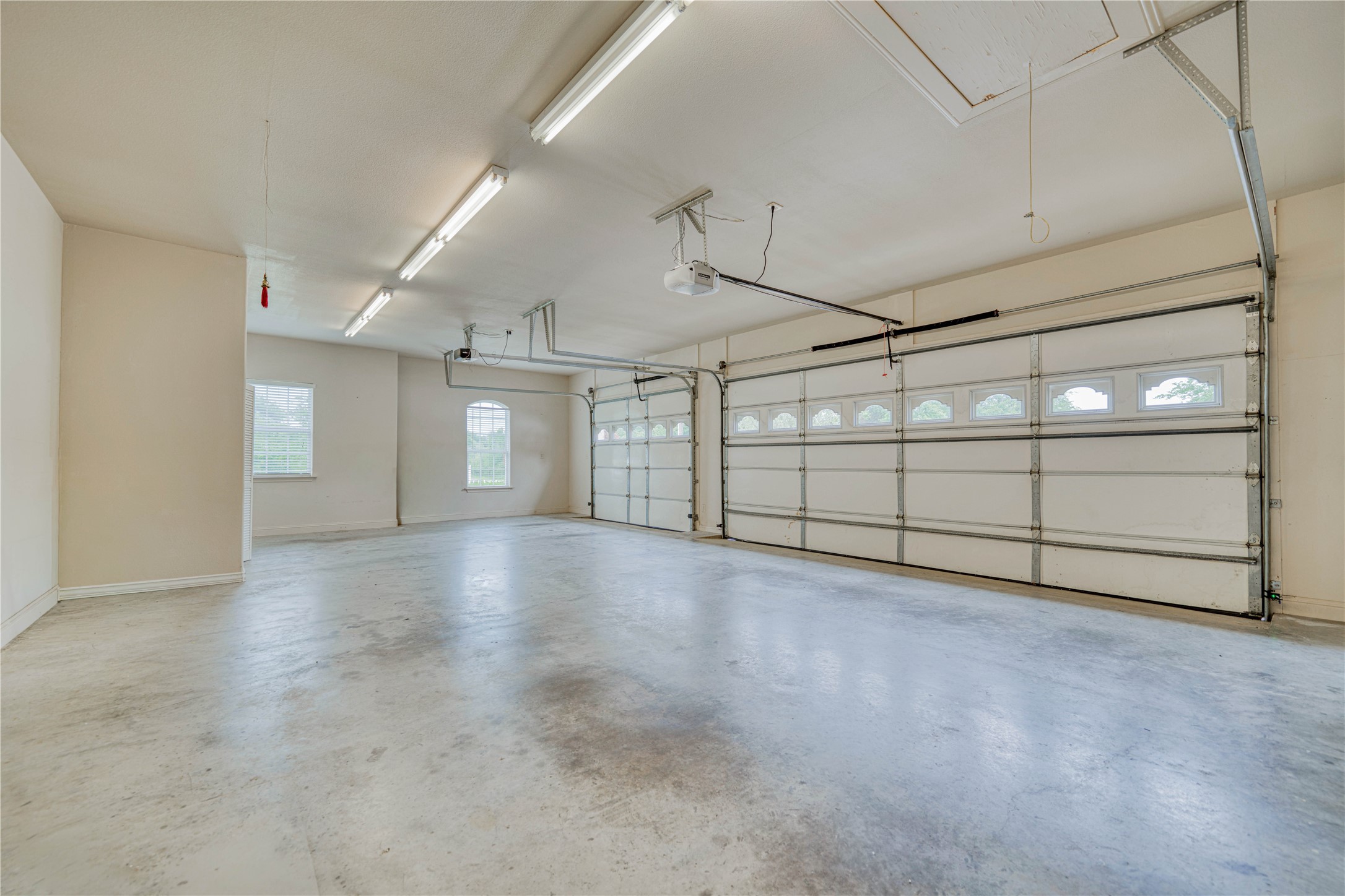 15 W Elmwood Corner Mount Vernon TX 75457