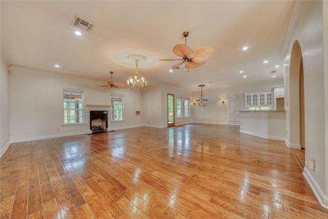 15 W Elmwood Corner Mount Vernon TX 75457