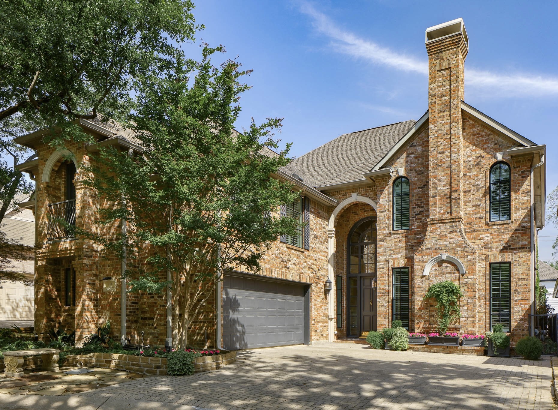 17 Ashton Court Dallas TX 75230