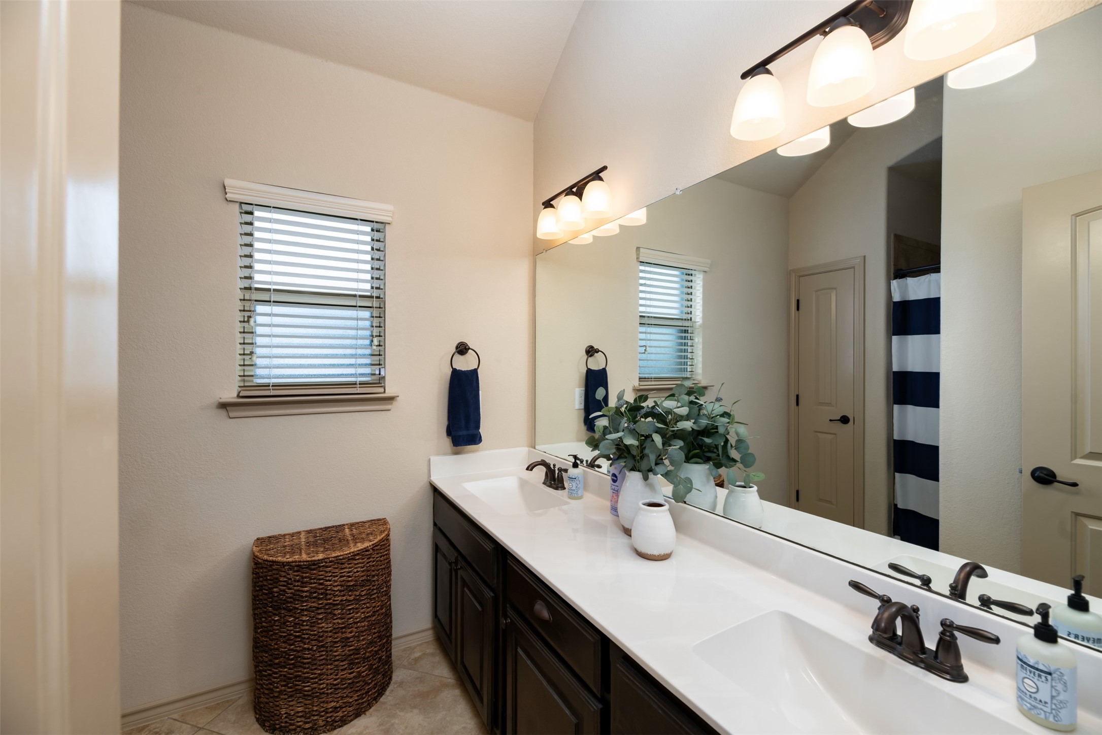 10 Ashlawn Court Edgecliff Village TX 76134