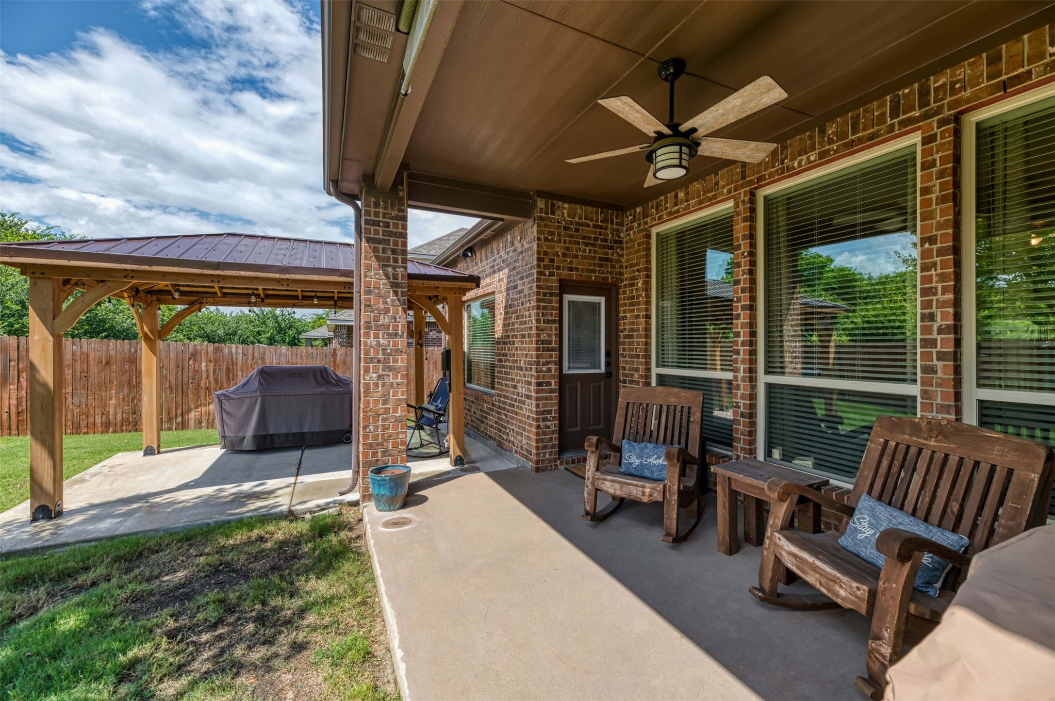10 Ashlawn Court Edgecliff Village TX 76134