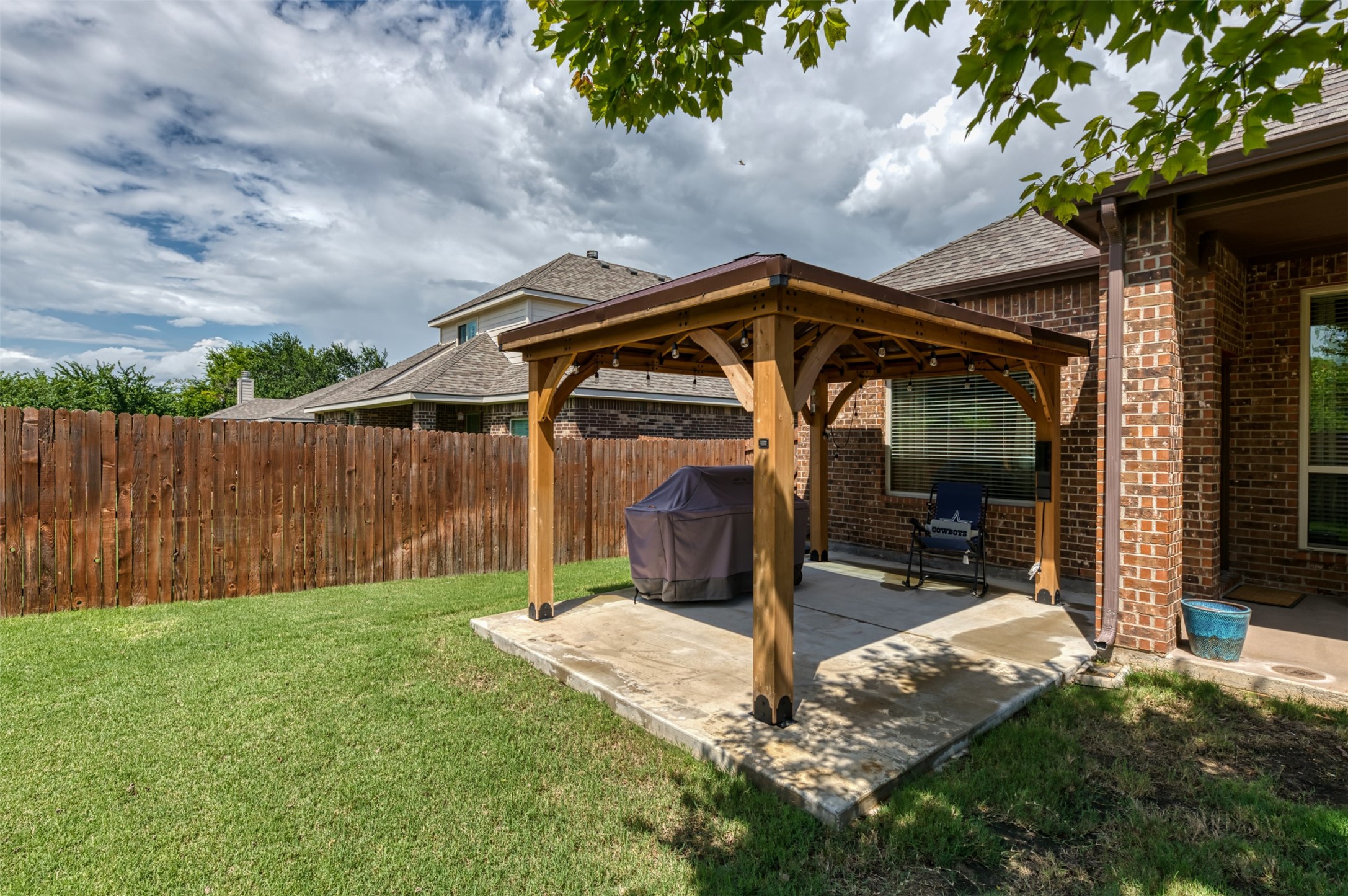 10 Ashlawn Court Edgecliff Village TX 76134