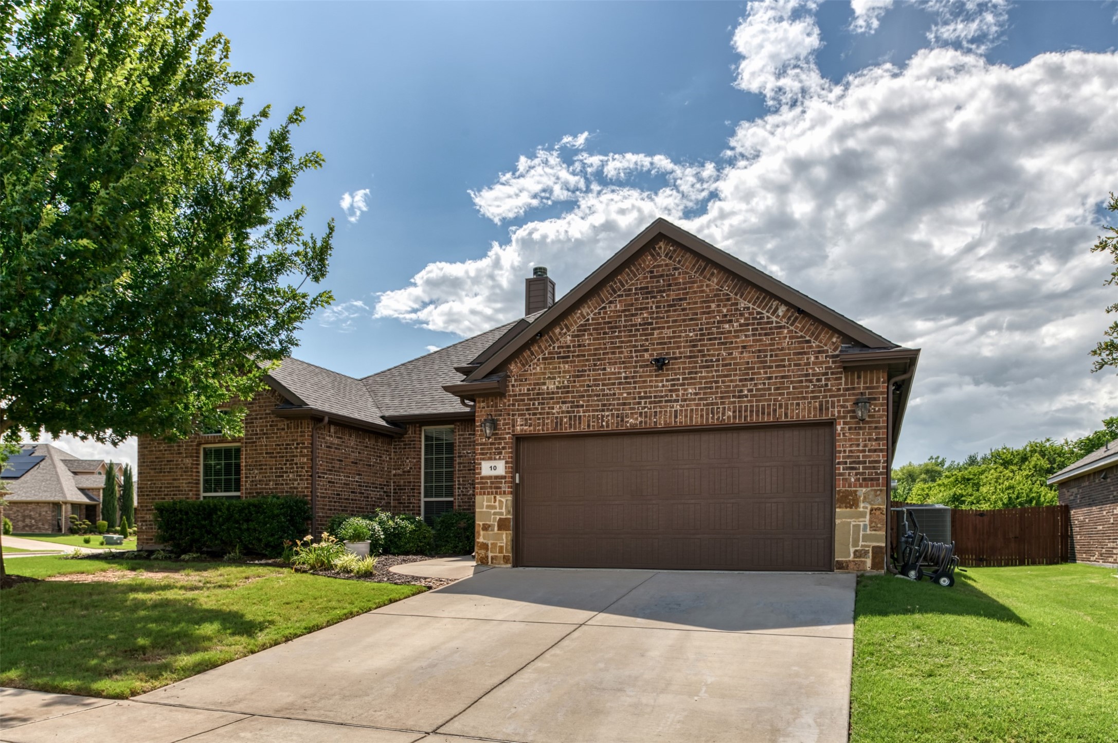 10 Ashlawn Court Edgecliff Village TX 76134