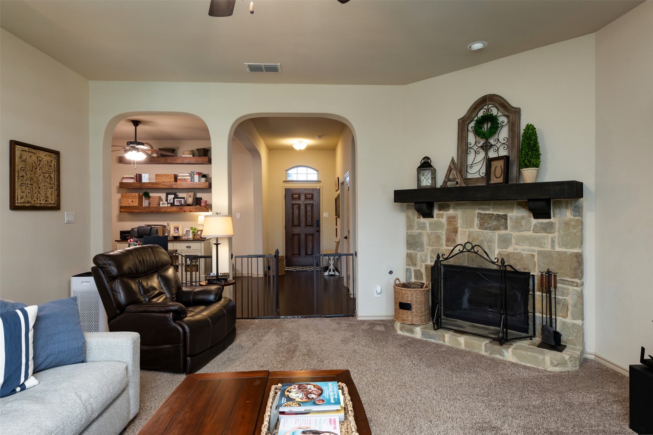 10 Ashlawn Court Edgecliff Village TX 76134