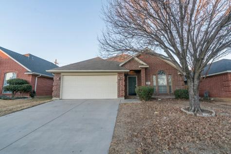 8813 San Joaquin Trail Fort Worth TX 76118