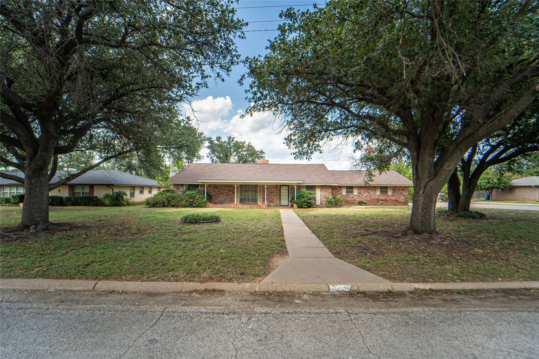 1508 W Elliott Street Breckenridge TX 76424